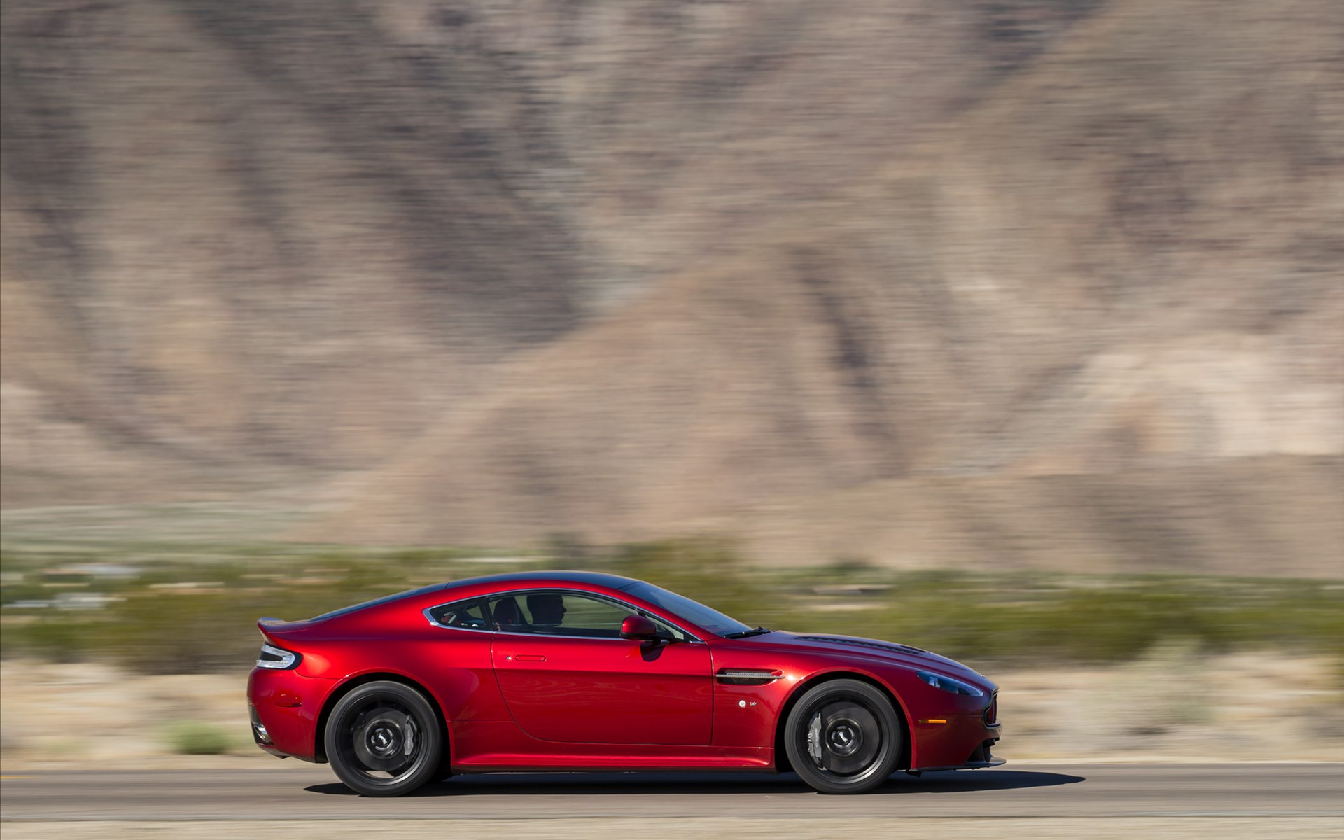Aston Martin V12 Vantage S 2014
